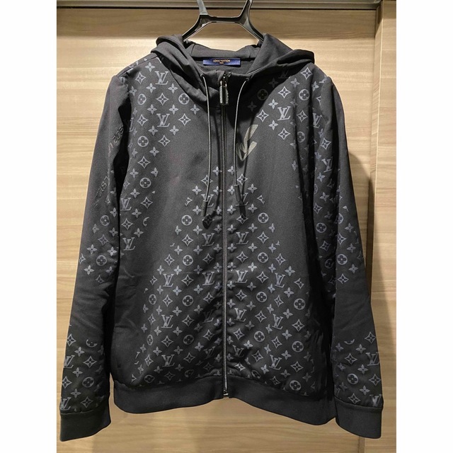 LOUIS VUITTON - 2022年モデル⭐︎ルイヴィトン2054ジップパーカー