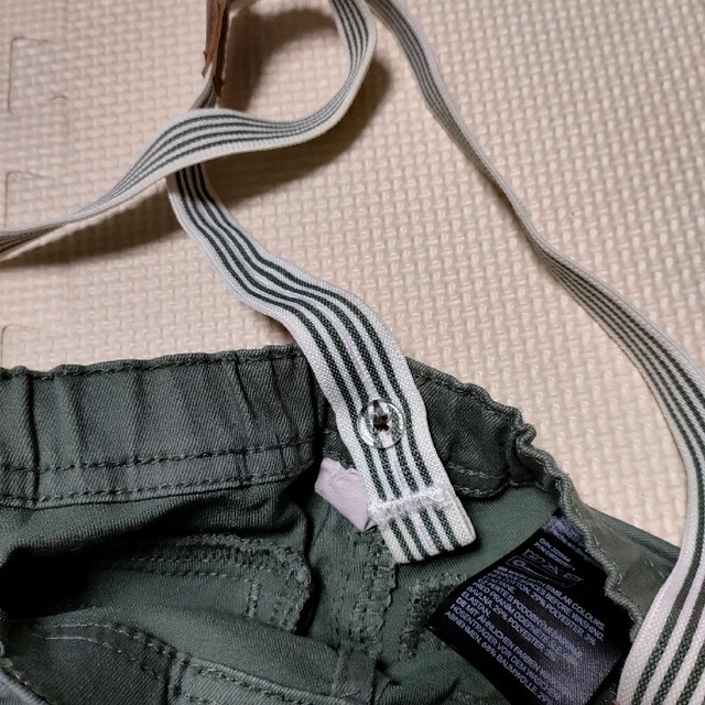 H&M(エイチアンドエム)のＨ＆Ｍおしゃれベルト付きズボン　80 キッズ/ベビー/マタニティのベビー服(~85cm)(パンツ)の商品写真
