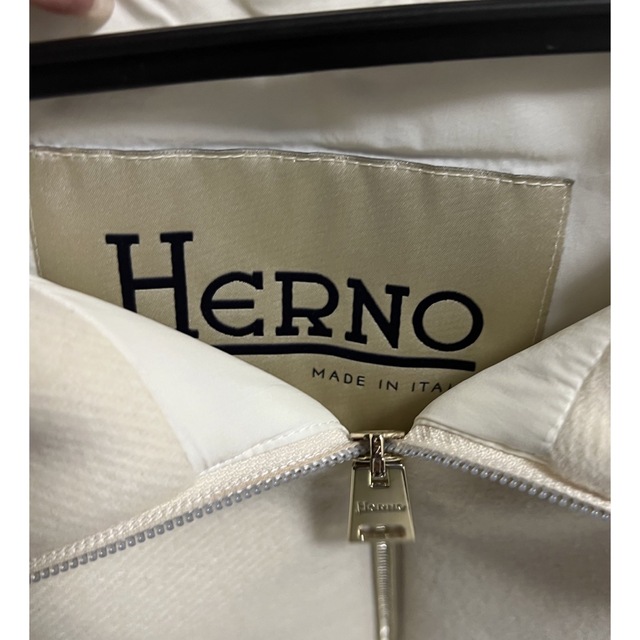 HERNO(ヘルノ)のHERNO コート レディースのジャケット/アウター(ダウンコート)の商品写真