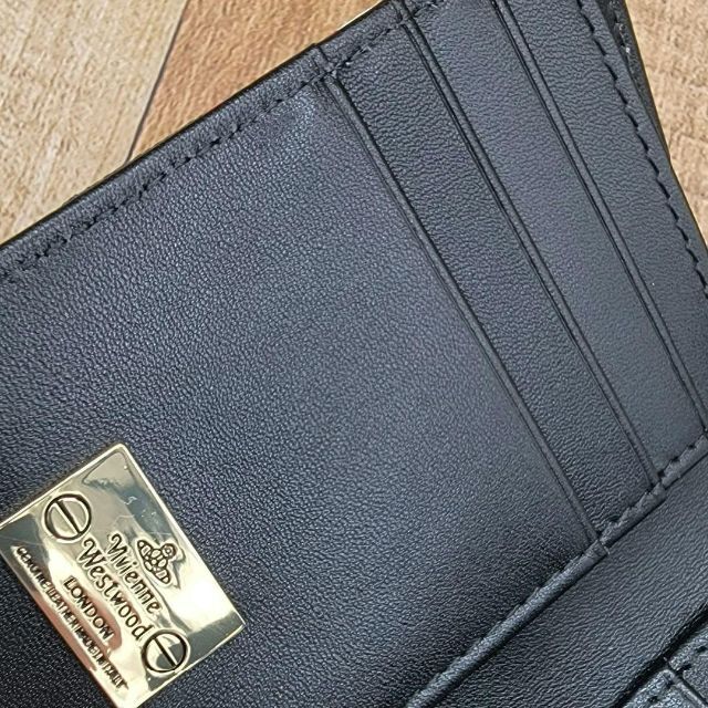 ✨新品 翌日発送✨ヴィヴィアンウエストウッド 三つ折り財布 13VV153