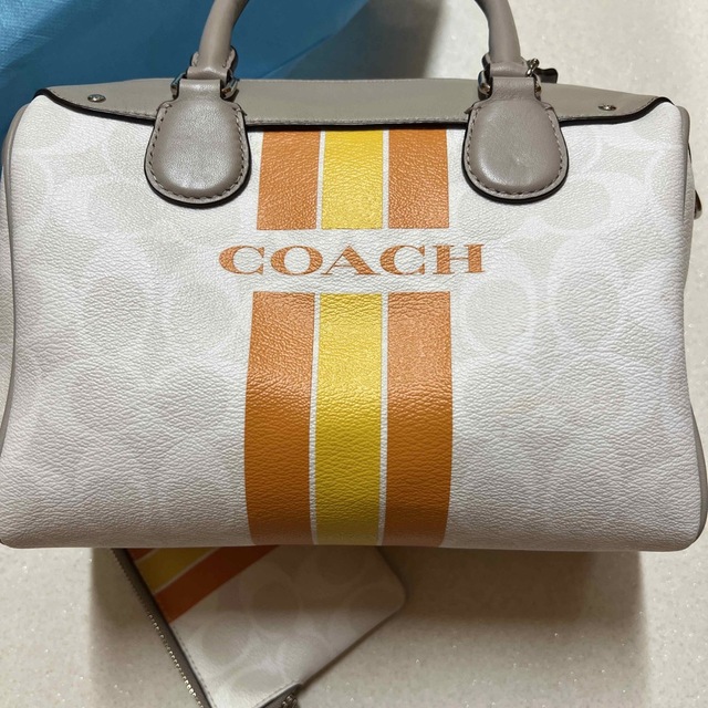 COACH(コーチ)の大幅値引きCOACH コーチ  シグネチャー ミニサッチェル 2WAY  レディースのバッグ(ショルダーバッグ)の商品写真