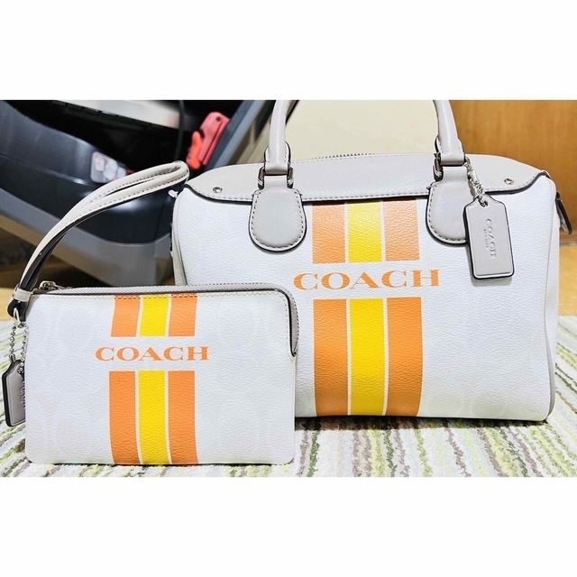 COACH(コーチ)の大幅値引きCOACH コーチ  シグネチャー ミニサッチェル 2WAY  レディースのバッグ(ショルダーバッグ)の商品写真