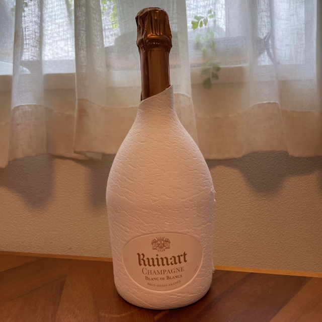 MOËT & CHANDON(モエエシャンドン)のルイナール　Ruinart CHAMPAGNE  750ml 食品/飲料/酒の酒(シャンパン/スパークリングワイン)の商品写真