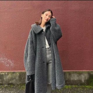 クラネ(CLANE)の【yuri様専用】CLANE VOLUME FLARE BOA COAT(ロングコート)