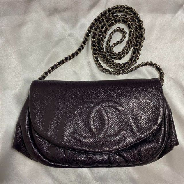 CHANEL ハーフムーン　ショルダーバッグ