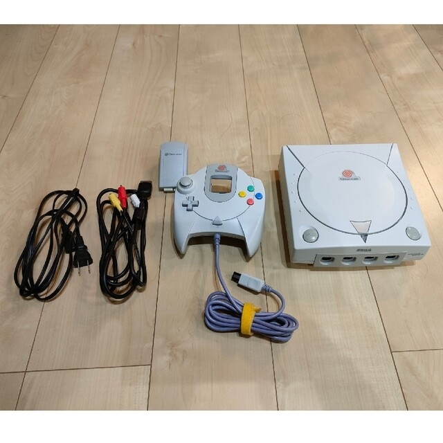 SEGA(セガ)の完全動作品 DREAMCAST 本体 エンタメ/ホビーのゲームソフト/ゲーム機本体(家庭用ゲーム機本体)の商品写真