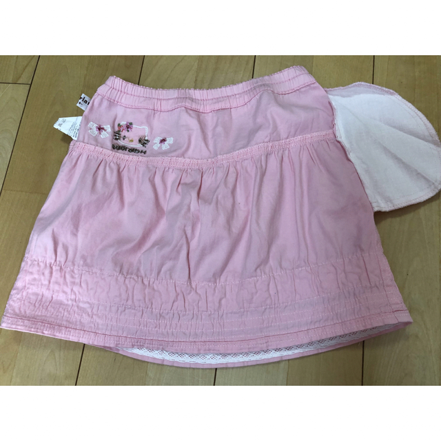 サンリオ(サンリオ)の美品サンリオ110cmキティちゃんスカート キッズ/ベビー/マタニティのキッズ服女の子用(90cm~)(スカート)の商品写真