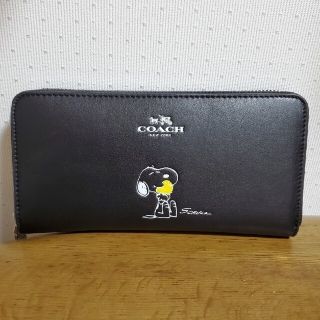 コーチ(COACH)の再入荷未定！COACH スヌーピー 長財布 ラウンドファスナー(財布)