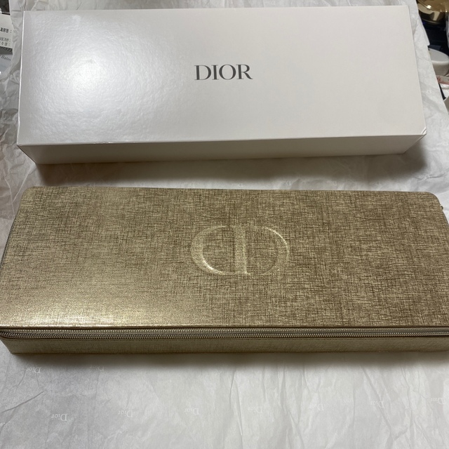 Christian Dior(クリスチャンディオール)のディオールノベルティゴールドジッパーケース エンタメ/ホビーのコレクション(ノベルティグッズ)の商品写真