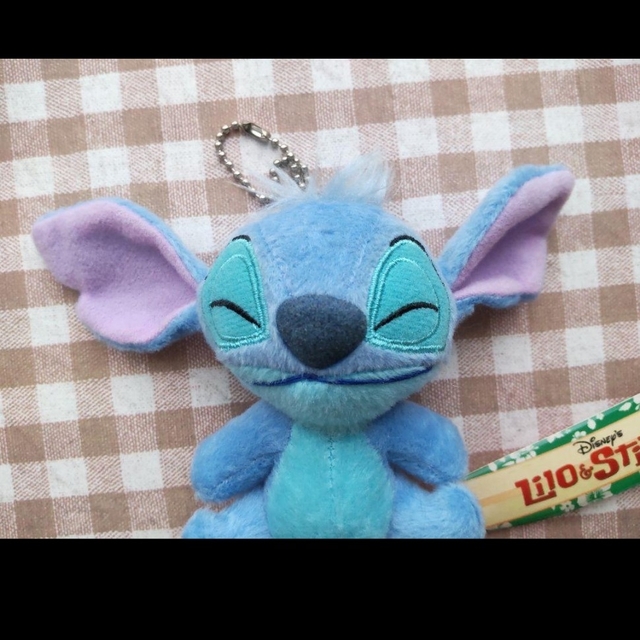 リロ&スティッチ(リロアンドスティッチ)のスティッチ ぬいぐるみ キーホルダー　マスコット　ディズニー  Disney エンタメ/ホビーのおもちゃ/ぬいぐるみ(キャラクターグッズ)の商品写真