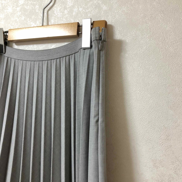 UNIQLO(ユニクロ)のユニクロ　プリーツスカート　グレー　Lサイズ レディースのスカート(ロングスカート)の商品写真