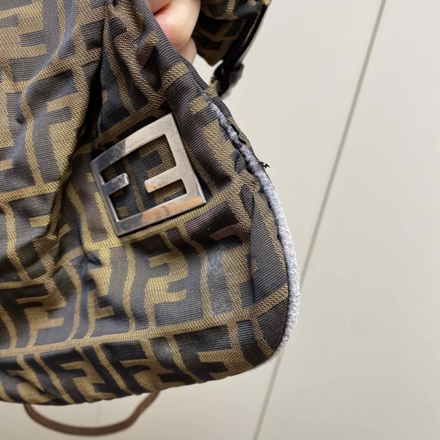 FENDI(フェンディ)のFENDI ショルダーバッグ　ナイロン レディースのバッグ(ショルダーバッグ)の商品写真