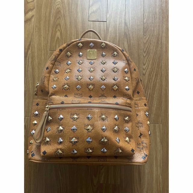 即日発送】 MCM - スタッズ付き バックパック リュック エムシーエム