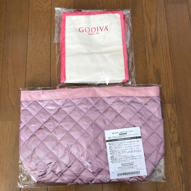 GODIVA バッグセット(保冷バッグ、キルティングトートバッグ) | フリマアプリ ラクマ