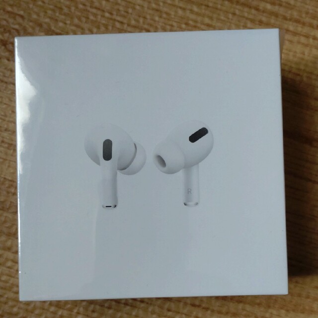 Apple(アップル)のアップル AirPods Pro MLWK3J/A スマホ/家電/カメラのオーディオ機器(ヘッドフォン/イヤフォン)の商品写真