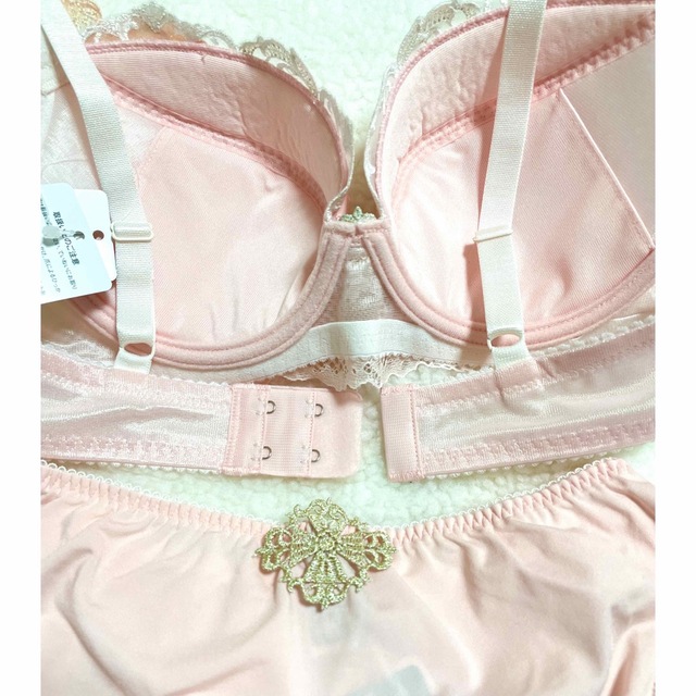 ⚠️期間限定値下げ⚠️【サルート】ブラ&ショーツセット ⚠️期間限定値下げ⚠️【サルート】ブラ&ショーツセット