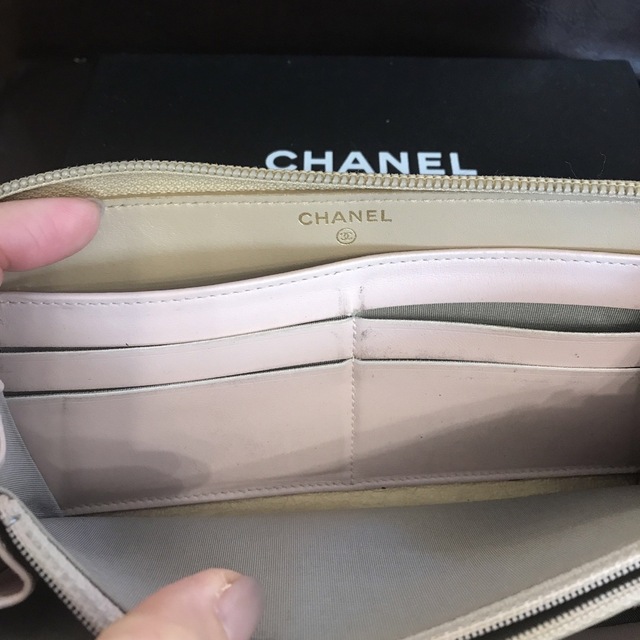 シャネル マットゴールド 長財布