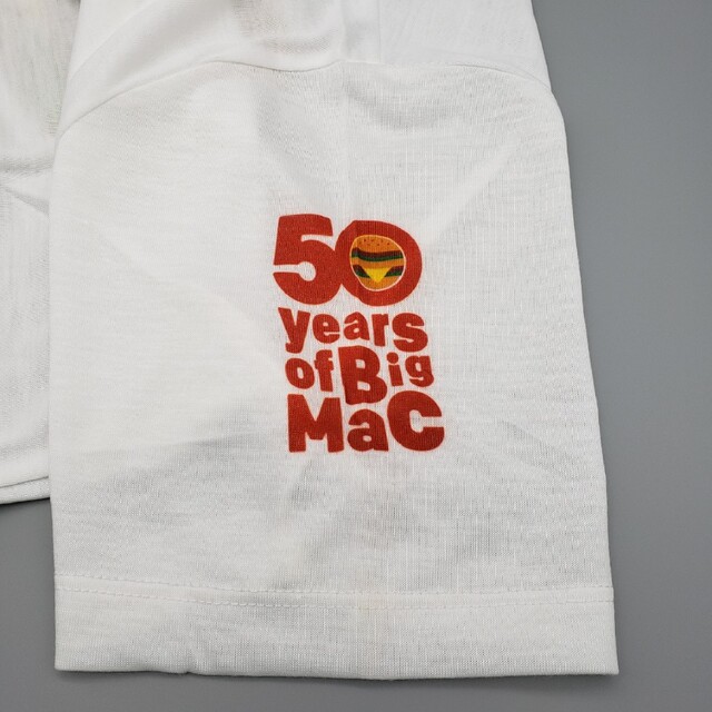 マクドナルド(マクドナルド)の海外限定★マクドナルド★Tシャツ★50years of Big Mac エンタメ/ホビーのコレクション(その他)の商品写真