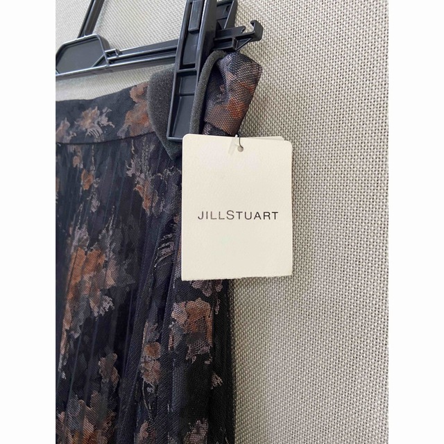 JILLSTUART(ジルスチュアート)のジルスチュアート購入　レースプリントプリーツスカート　新品未使用タグ付き レディースのスカート(ロングスカート)の商品写真