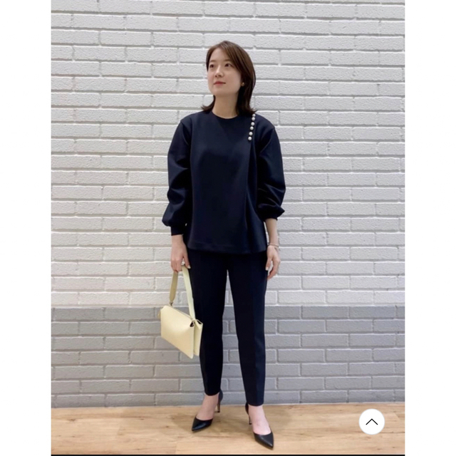 UNITED ARROWS(ユナイテッドアローズ)の＜UNITED ARROWS＞サイドパールモチーフ ブラウス パンツセットアップ レディースのレディース その他(セット/コーデ)の商品写真