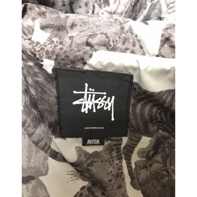 STUSSY(ステューシー)のステューシー　ダウン　ブラック メンズのジャケット/アウター(ダウンジャケット)の商品写真