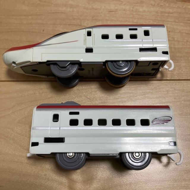 Takara Tomy(タカラトミー)のプラレール　テコロジー　E6系こまち　中間車両付き キッズ/ベビー/マタニティのおもちゃ(電車のおもちゃ/車)の商品写真
