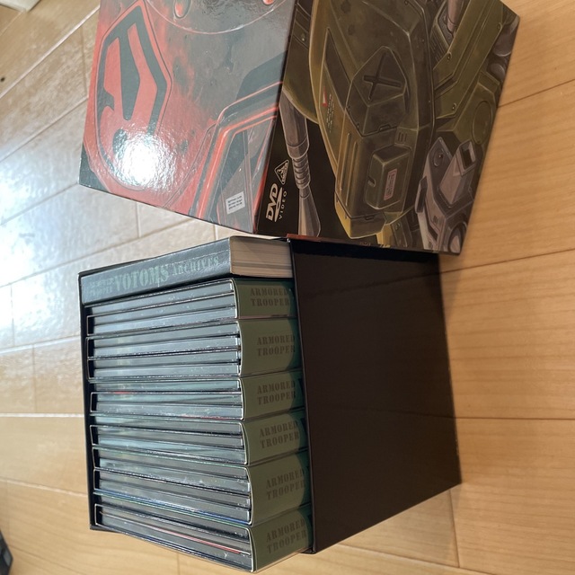 BANDAI(バンダイ)の装甲騎兵ボトムズ　DVDメモリアルボックス DVD エンタメ/ホビーのDVD/ブルーレイ(アニメ)の商品写真