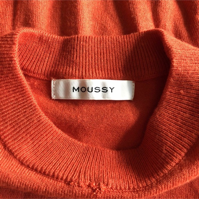 moussy(マウジー)のマウジー　ワイドスリーブニットトップス　ハイネック　赤レッド レディースのトップス(ニット/セーター)の商品写真