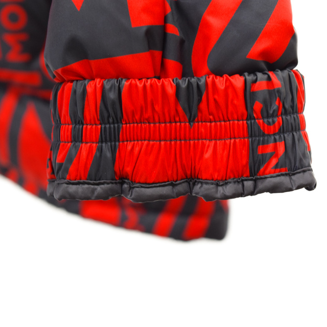 MONCLER(モンクレール)のMONCLER モンクレール 20AW FRIOLAND F20911A59800 54AN4 総柄ダウンジャケット レッド メンズのジャケット/アウター(ダウンジャケット)の商品写真