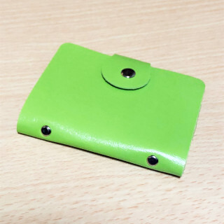 セール! 24枚収納可 コンパクト カードケース 緑（明）(名刺入れ/定期入れ)