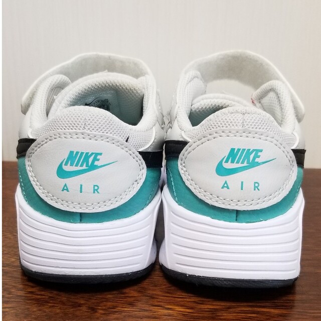 NIKE(ナイキ)のナイキ　スニーカー18cm キッズ/ベビー/マタニティのキッズ靴/シューズ(15cm~)(スニーカー)の商品写真