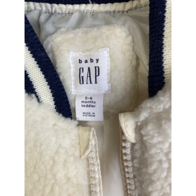 babyGAP(ベビーギャップ)のbaby GAP アウター　〜6ヶ月 キッズ/ベビー/マタニティのベビー服(~85cm)(ジャケット/コート)の商品写真