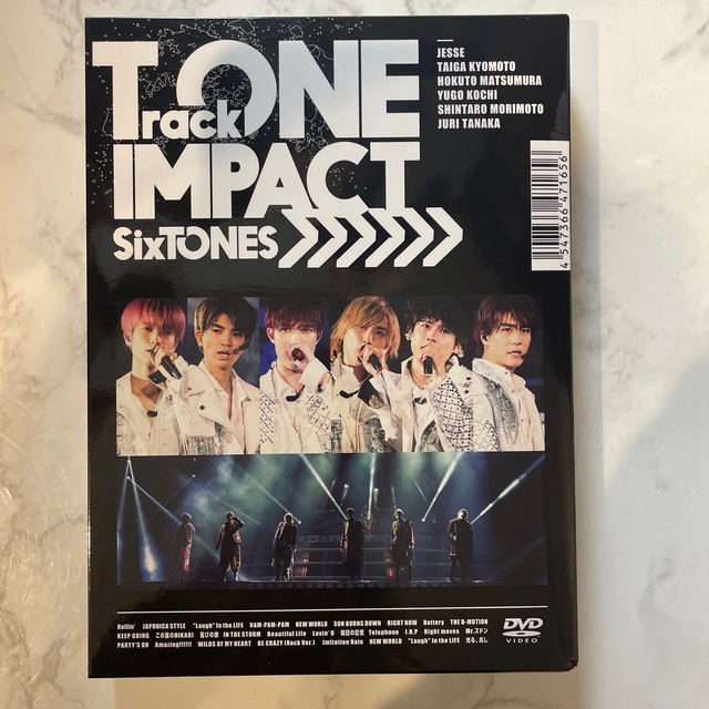 SixTONES(ストーンズ)のSixTONES/TrackONE-IMPACT〈初回盤・2枚組〉 エンタメ/ホビーのDVD/ブルーレイ(アイドル)の商品写真