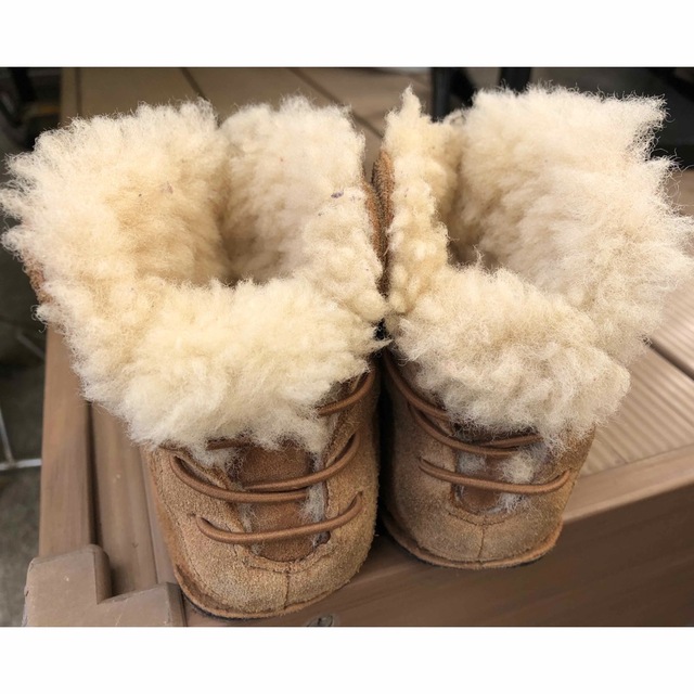 UGG(アグ)のUGG キッズ　ブーツ キッズ/ベビー/マタニティのベビー靴/シューズ(~14cm)(ブーツ)の商品写真