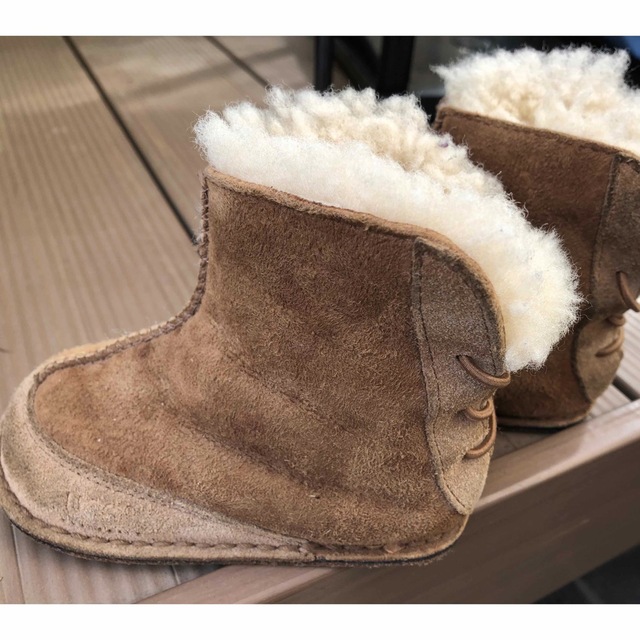 UGG(アグ)のUGG キッズ　ブーツ キッズ/ベビー/マタニティのベビー靴/シューズ(~14cm)(ブーツ)の商品写真