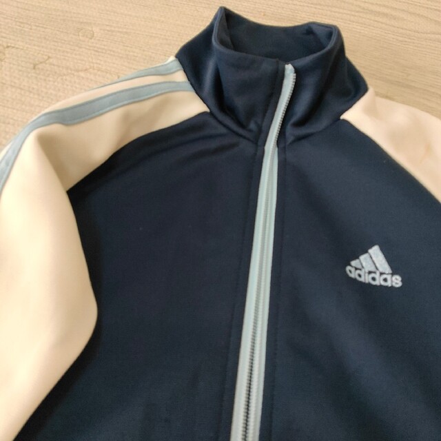 adidas(アディダス)のadidasジャージ130 キッズ/ベビー/マタニティのキッズ服女の子用(90cm~)(ジャケット/上着)の商品写真