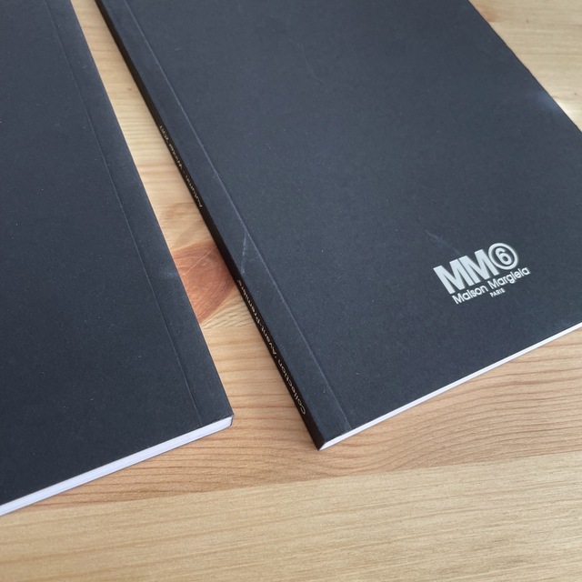 MM6(エムエムシックス)のMM6 ルックブック 2017 AW 2冊セット エンタメ/ホビーの本(その他)の商品写真