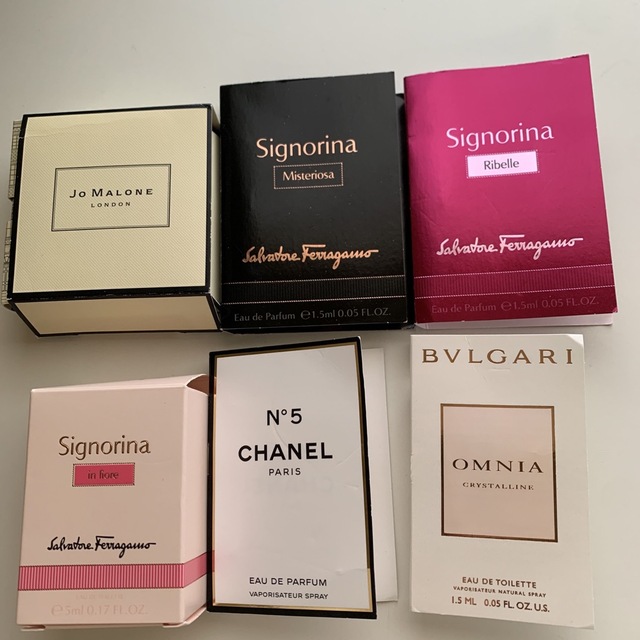 Salvatore Ferragamo(サルヴァトーレフェラガモ)の香水　サンプルセット コスメ/美容の香水(香水(女性用))の商品写真