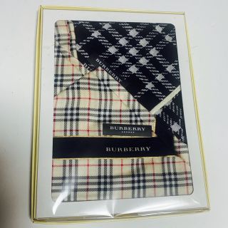 バーバリー(BURBERRY)のBURBERRYハンカチ2枚　新品未使用(ハンカチ/ポケットチーフ)