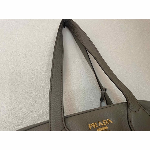 PRADA(プラダ)のprada 本物　プラダ　中古 レディースのバッグ(トートバッグ)の商品写真