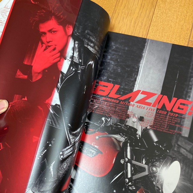 宮野真守　BLAZING! パンフレット エンタメ/ホビーのタレントグッズ(男性タレント)の商品写真