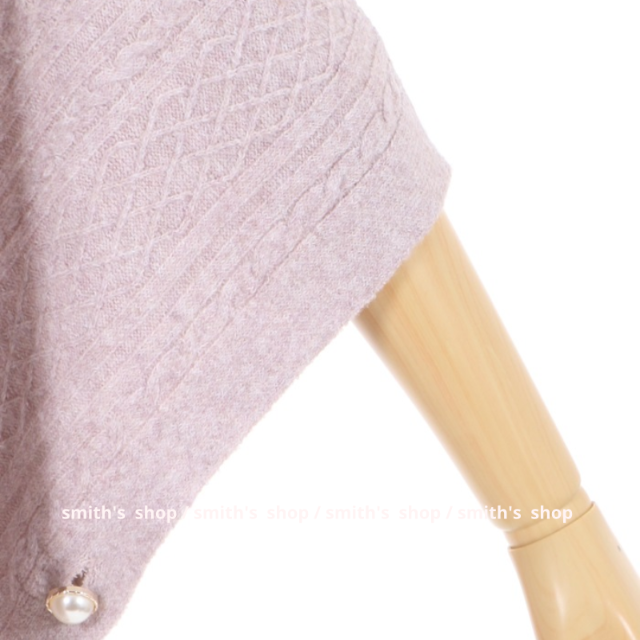 axes femme(アクシーズファム)のaxes femme ハイネックニットポンチョ ピンク レディースのジャケット/アウター(ポンチョ)の商品写真