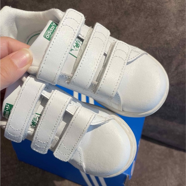 adidas(アディダス)のadidas スタンスミス　キッズ15cm キッズ/ベビー/マタニティのキッズ靴/シューズ(15cm~)(スニーカー)の商品写真