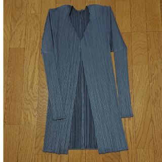 プリーツプリーズイッセイミヤケ(PLEATS PLEASE ISSEY MIYAKE)のISSEY MIYAKE プリーツプリーズ グレーカーディガン(カーディガン)