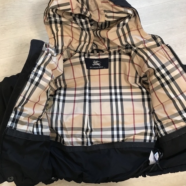 BURBERRY(バーバリー)のバーバリー Burberry ダウン18m キッズ/ベビー/マタニティのベビー服(~85cm)(ジャケット/コート)の商品写真