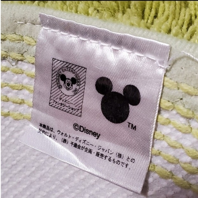 Disney(ディズニー)のꕤꕤsuzuꕤꕤさま専用 ディズニー トイレマット&便座ふたカバー２点セット インテリア/住まい/日用品のラグ/カーペット/マット(トイレマット)の商品写真