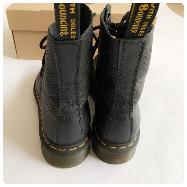 Dr.Martens(ドクターマーチン)のほぼ未使用　ドクターマーチン　ブーツ　1460 パスカル　8ホールブーツ レディースの靴/シューズ(ブーツ)の商品写真