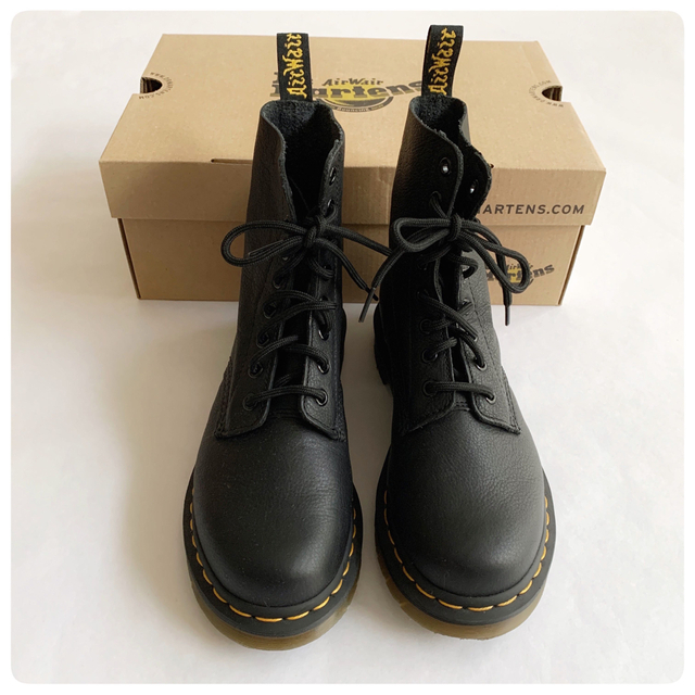 Dr.Martens(ドクターマーチン)のほぼ未使用　ドクターマーチン　ブーツ　1460 パスカル　8ホールブーツ レディースの靴/シューズ(ブーツ)の商品写真