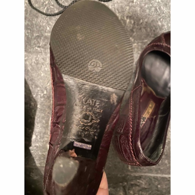 KATE(ケイト)のお値下げ　フェラーリ社　イタリア製　革パンプス　kate レディースの靴/シューズ(ハイヒール/パンプス)の商品写真