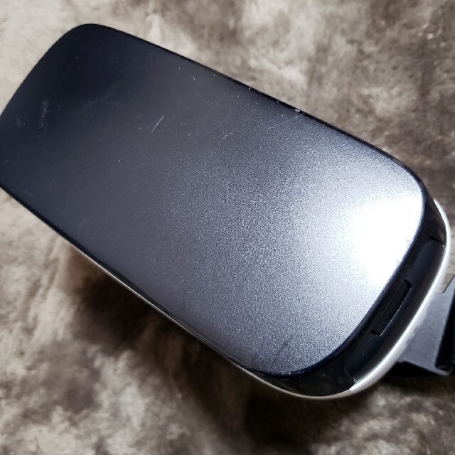 SAMSUNG(サムスン)のSAMSUNG SM-R322NZWAXJP　Gear VR ゴーグル スマホ/家電/カメラのスマートフォン/携帯電話(その他)の商品写真